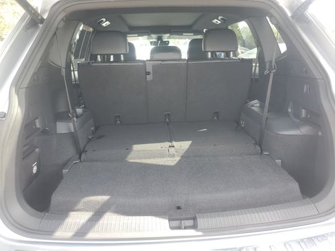 Used 2022 Volkswagen Tiguan SE R-Line FWD image 8
