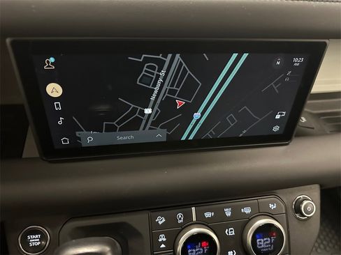 Used 2023 Land Rover Defender 110 X-Dynamic SE image 22