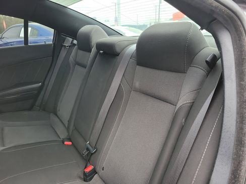 Used 2022 Dodge Charger SXT w/ Blacktop Package image 10