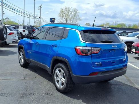 Used 2023 Jeep Compass Latitude AWD/4WD image 3