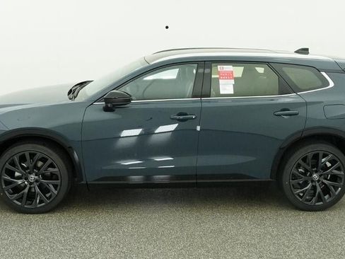 New 2026 Toyota Crown Signia image 3