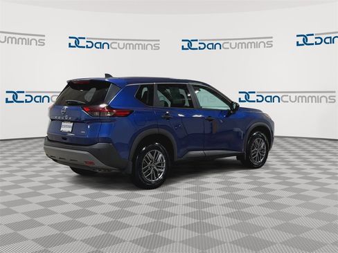 Used 2023 Nissan Rogue S image 8