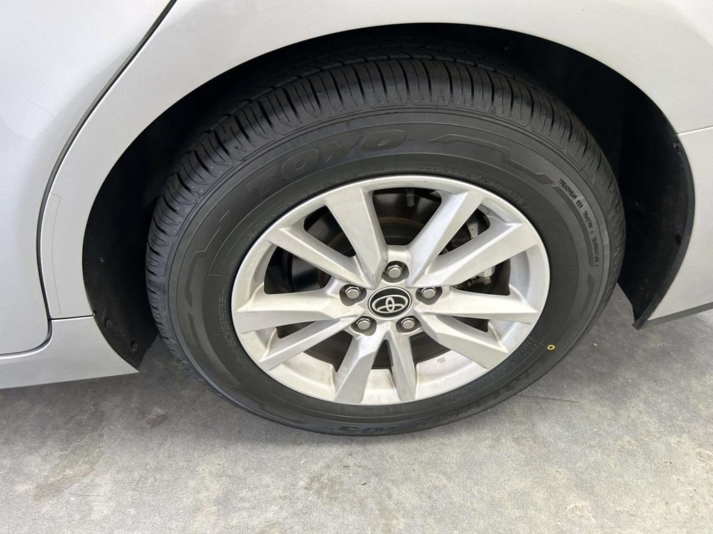 Certified 2025 Toyota Camry LE FWD image 9