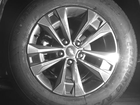 Used 2025 Chevrolet Equinox LT FWD image 14