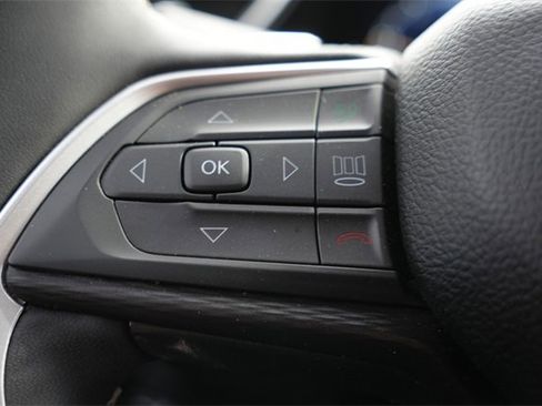 Used 2024 Jeep Grand Cherokee L Laredo image 13