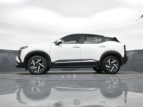 Used 2025 Nissan Kicks SV FWD image 26