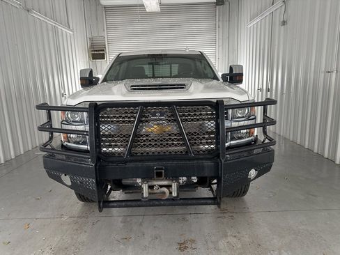 Used 2017 Chevrolet Silverado 2500 High Country w/ Duramax Plus Package image 3