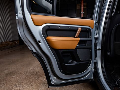 Used 2023 Land Rover Defender 110 X image 33