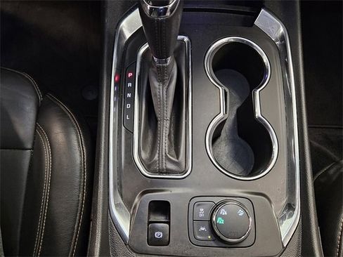 Used 2020 Chevrolet Traverse RS image 19