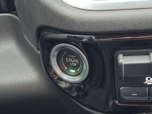 Used 2022 Chevrolet Silverado 1500 RST image 20