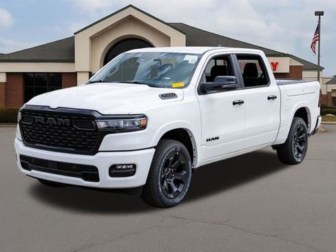 Used 2026 RAM 1500 4x4 Crew Cab image 12