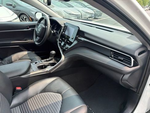 Used 2024 Toyota Camry SE w/ Cold Weather Package AWD/4WD image 9