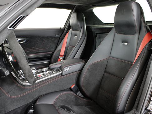 Used 2014 Mercedes-Benz SLS AMG Black Series image 33