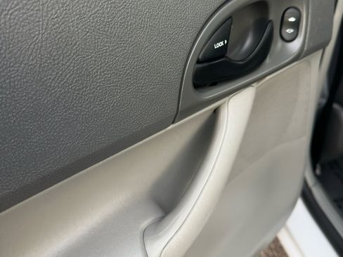 Used 2005 Ford Focus SE image 28