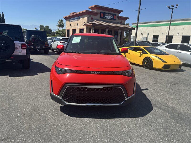 Used 2023 Kia Soul LX w/ LX Technology Package FWD image 10