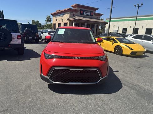 Used 2023 Kia Soul LX w/ LX Technology Package FWD image 10