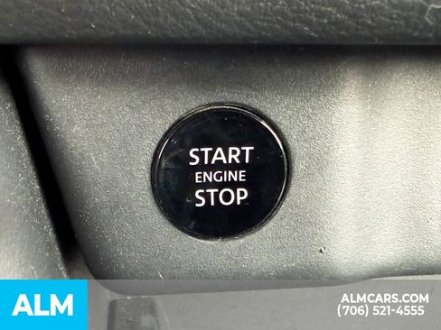 Used 2025 Nissan Rogue SV image 17