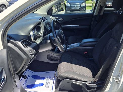 Used 2014 Dodge Journey SXT FWD image 10