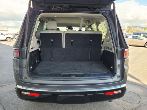Used 2024 Jeep Wagoneer Series II image 27