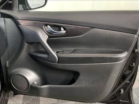 Used 2018 Nissan Rogue S FWD image 22