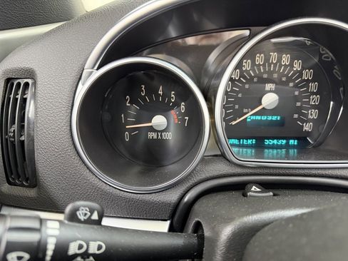 Used 2004 Chevrolet SSR w/ Preferred Equipment Group image 28