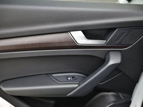 Used 2022 Audi Q5 2.0T Premium image 22