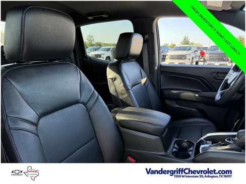 Used 2023 Chevrolet Colorado Trail Boss w/ Technology Package AWD/4WD image 23