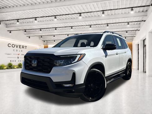 Used 2023 Honda Passport Elite image 3