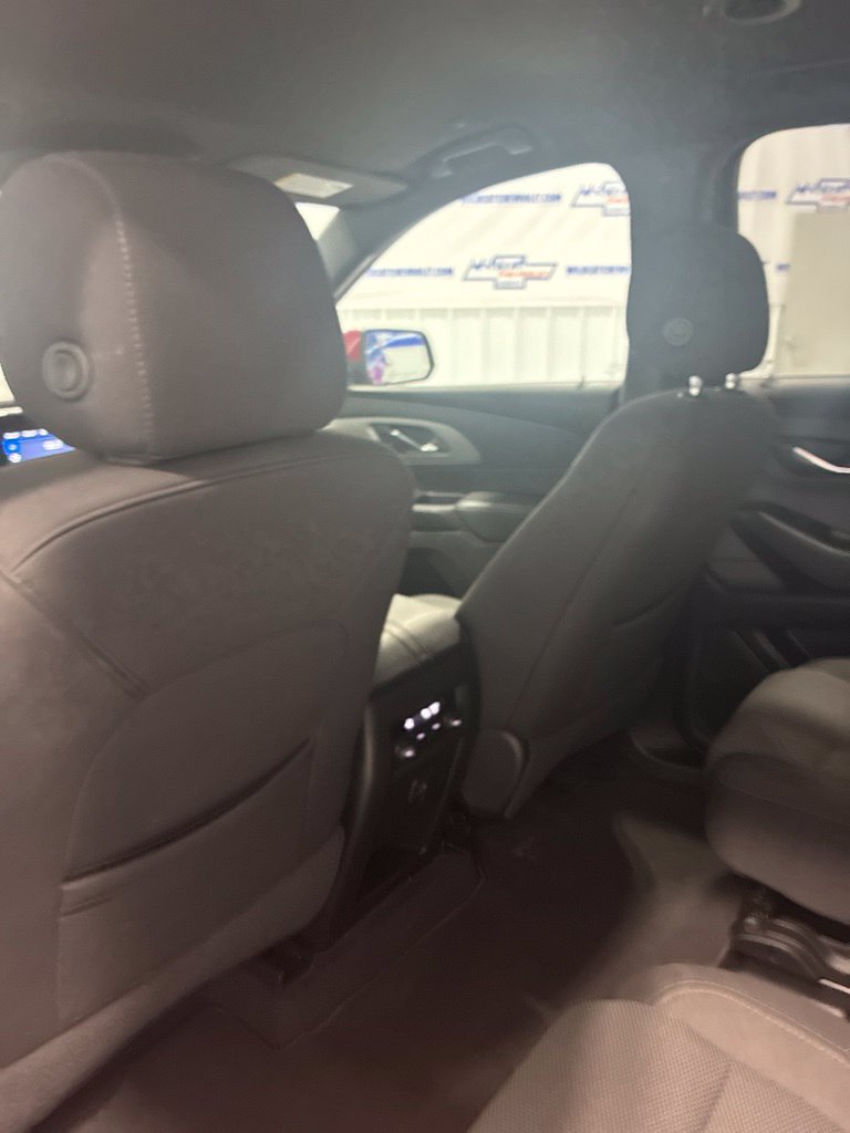 Used 2023 Chevrolet Traverse LT AWD/4WD image 32