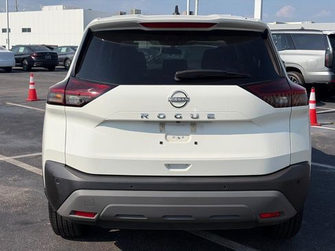 Used 2023 Nissan Rogue S FWD image 3