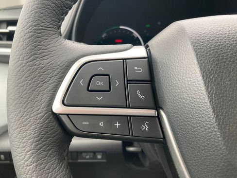 New 2026 Toyota Sienna XLE FWD image 8