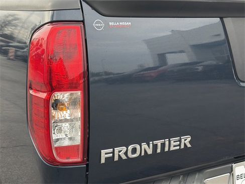 Used 2019 Nissan Frontier SV image 21