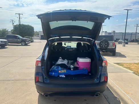 Used 2022 Ford Escape SE w/ SE Sport Appearance Package FWD image 15