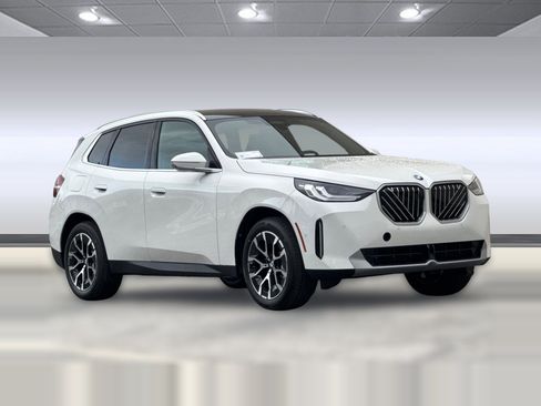 Used 2026 BMW X3 xDrive30i w/ Premium Package AWD/4WD image 7