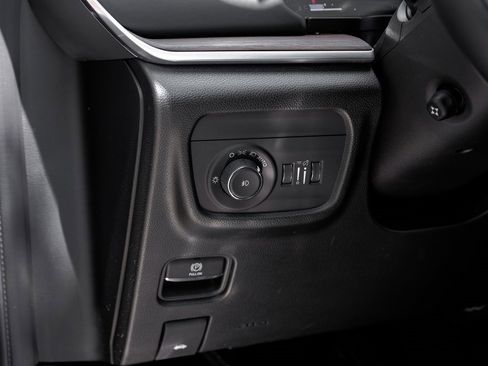 Used 2022 Jeep Grand Cherokee Summit image 40