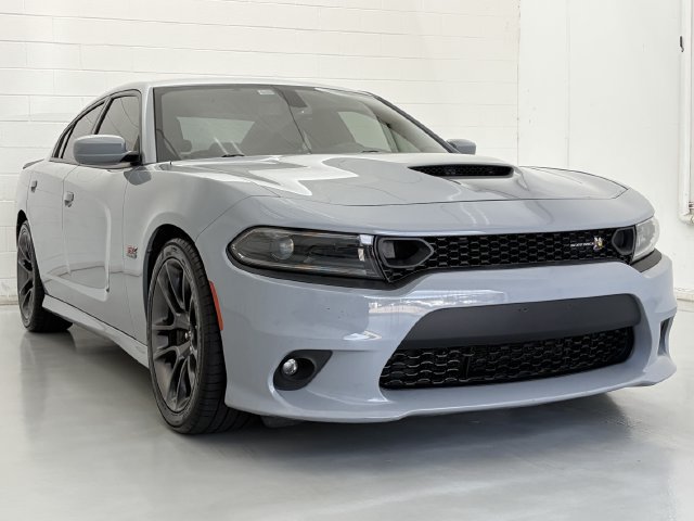 Used 2022 Dodge Charger Scat Pack RWD image 2
