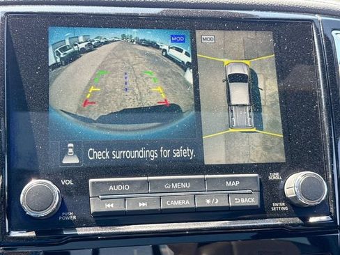 Used 2021 Nissan Titan Platinum Reserve w/ Moonroof Package AWD/4WD image 17