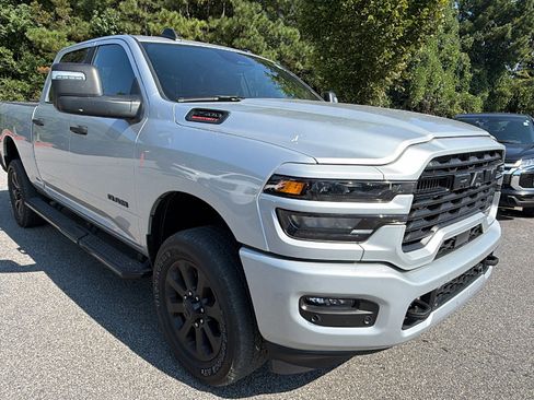 Used 2026 RAM 2500 Big Horn AWD/4WD image 5