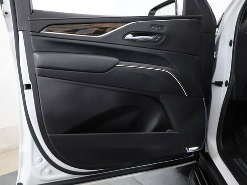 Used 2023 Cadillac Escalade Premium Luxury image 10