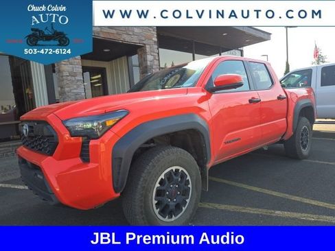 Used 2024 Toyota Tacoma TRD Off-Road w/ TRD Off Road Premium Package AWD/4WD image 4
