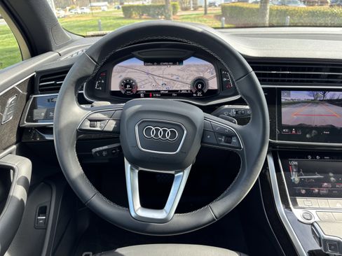 Certified 2025 Audi Q7 2.0T Premium w/ Convenience Plus Package AWD/4WD image 18