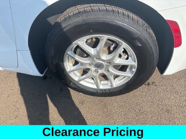 Used 2023 Chrysler Voyager LX FWD image 42