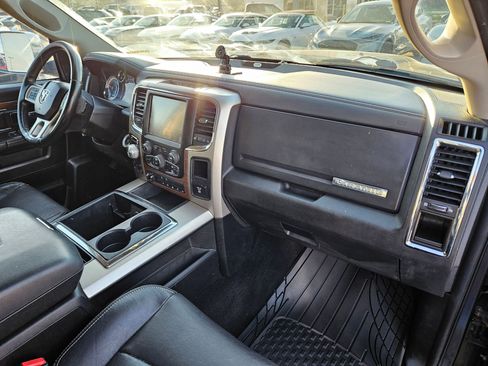 Used 2014 RAM 1500 Laramie w/ Convenience Group AWD/4WD image 47