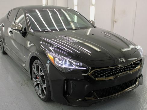 Used 2019 Kia Stinger GT image 12