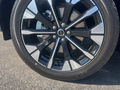 New 2026 Volvo XC60 B5 Plus w/ Protection Package Premier AWD/4WD image 29