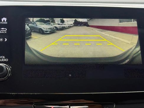 Used 2021 Honda Pilot EX image 21