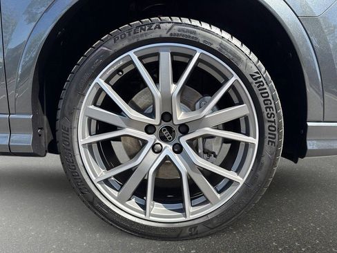 Certified 2025 Audi Q3 2.0T Premium Plus w/ Premium Plus Package image 8