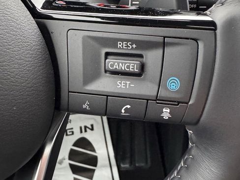 Used 2024 Nissan Pathfinder Platinum w/ Cargo Package image 35