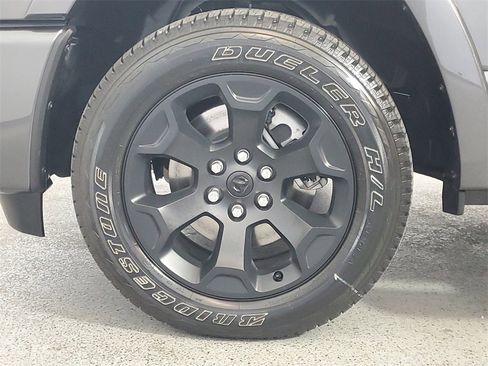 New 2026 RAM 1500 4x4 Crew Cab image 8