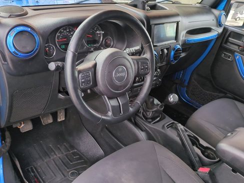 Used 2015 Jeep Wrangler Sport w/ Quick Order Package 23S AWD/4WD image 9